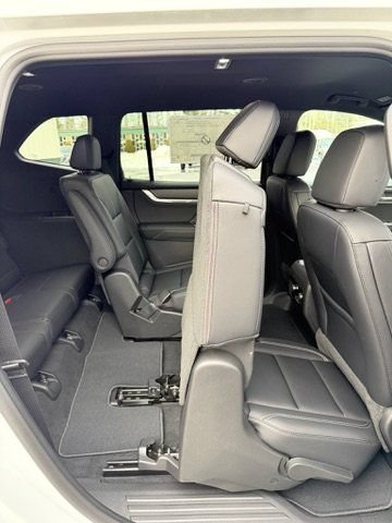 New 2026 GMC Acadia Elevation w/ Elevation Premium Package AWD/4WD image 50