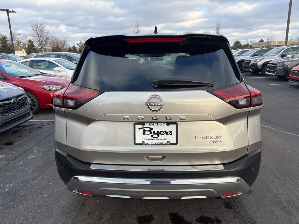 Used 2023 Nissan Rogue Platinum w/ Platinum Premium Package image 4