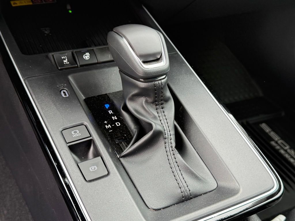 Certified 2026 Toyota Corolla Cross XLE image 28