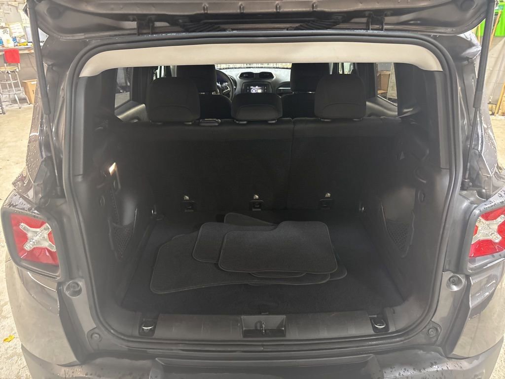 Used 2018 Jeep Renegade Sport w/ Power & Air Group image 18