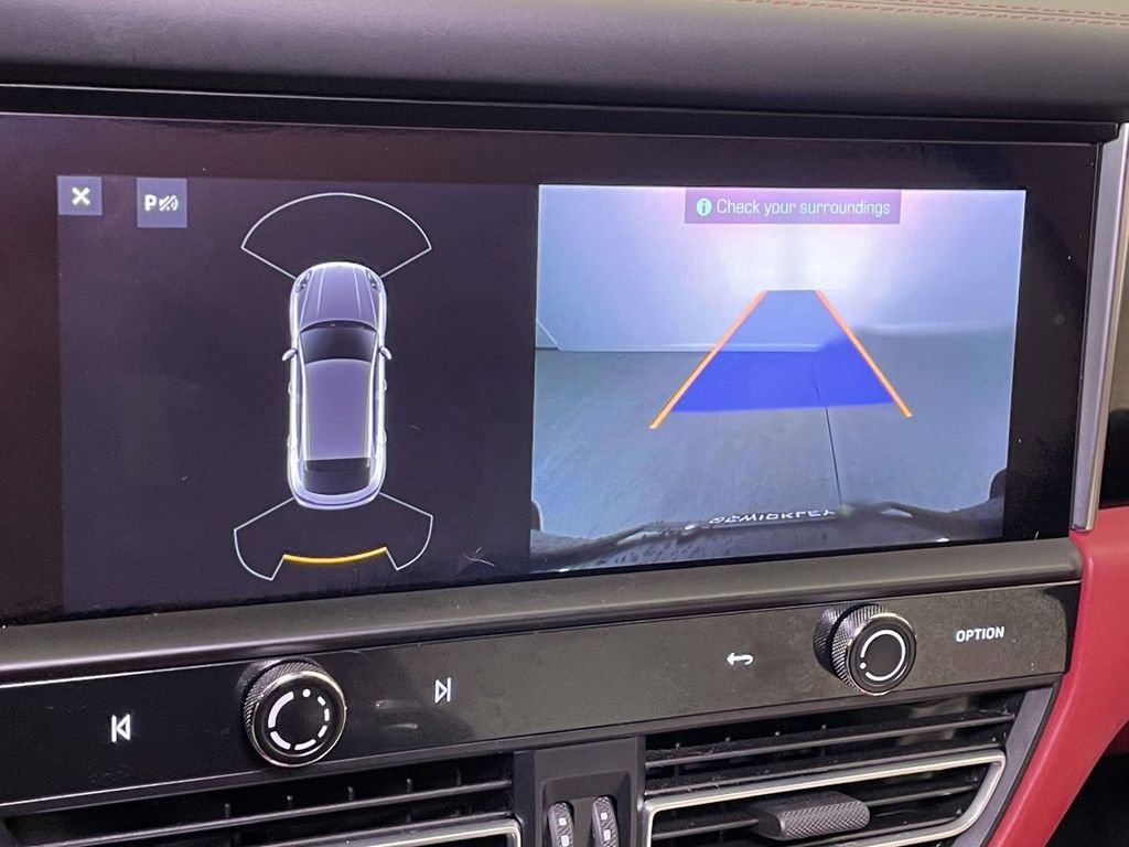 Used 2023 Porsche Macan image 32