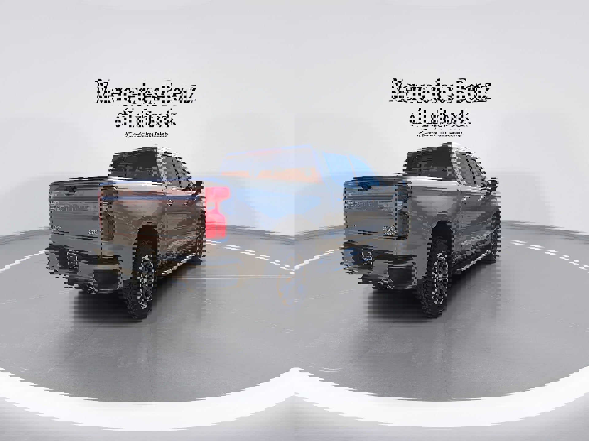 Used 2025 Chevrolet Silverado 1500 High Country w/ Technology Package image 8