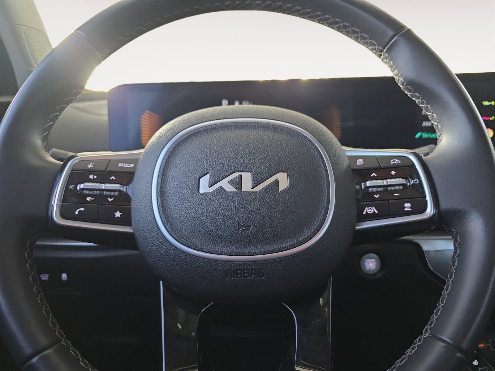 Certified 2024 Kia Sorento EX w/ Panoramic Sunroof Package image 9