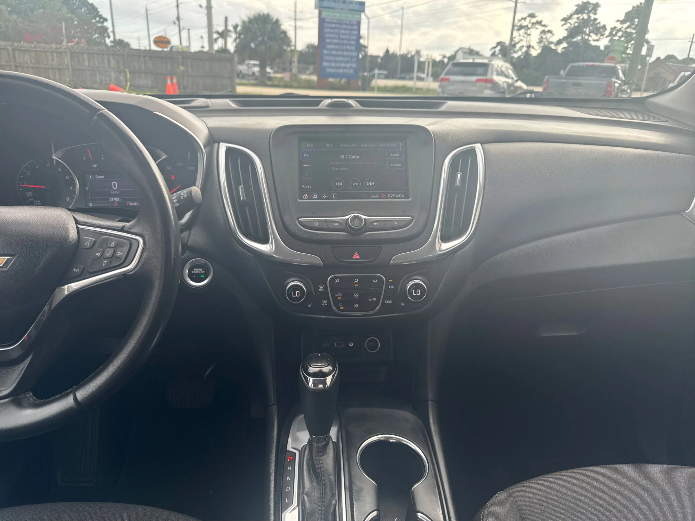 Used 2020 Chevrolet Equinox LT image 9