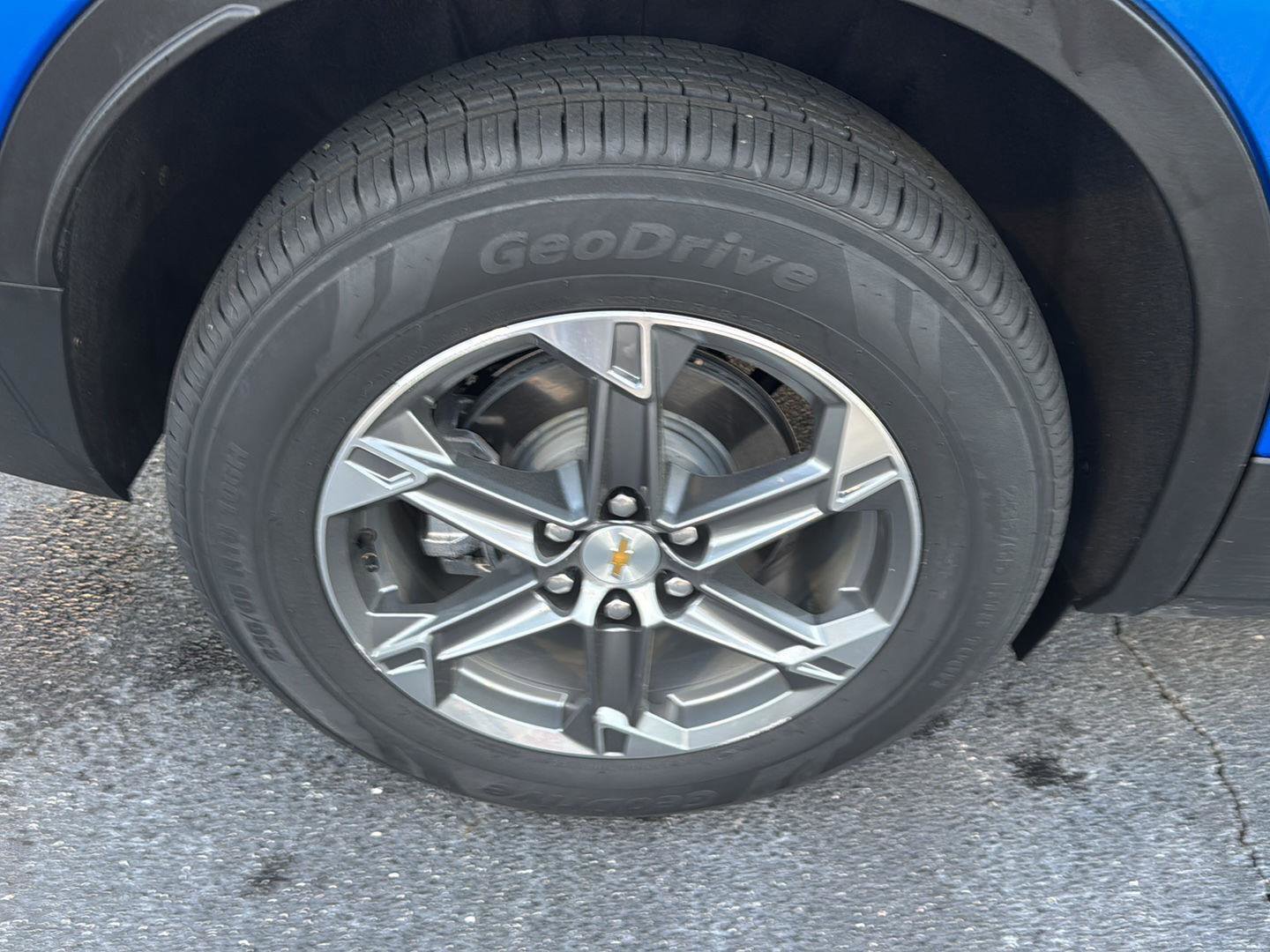 Used 2025 Chevrolet Blazer LT FWD image 33