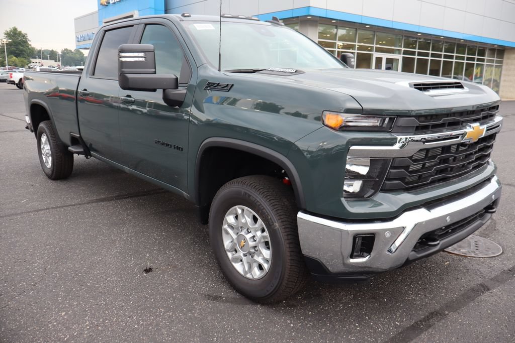 New 2026 Chevrolet Silverado 2500 LT w/ Safety Package AWD/4WD image 2