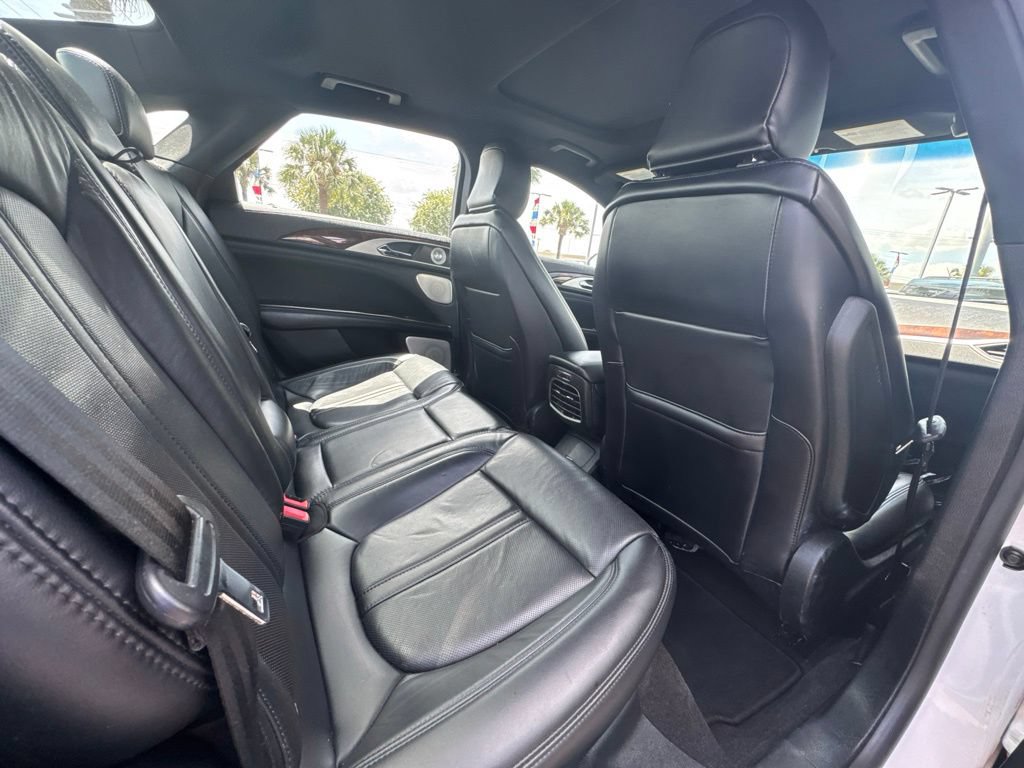 Used 2020 Lincoln MKZ Reserve w/ Luxury Package FWD image 21