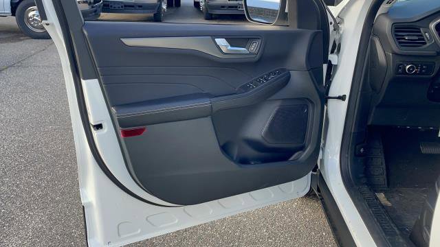 New 2023 Ford Escape SE image 15