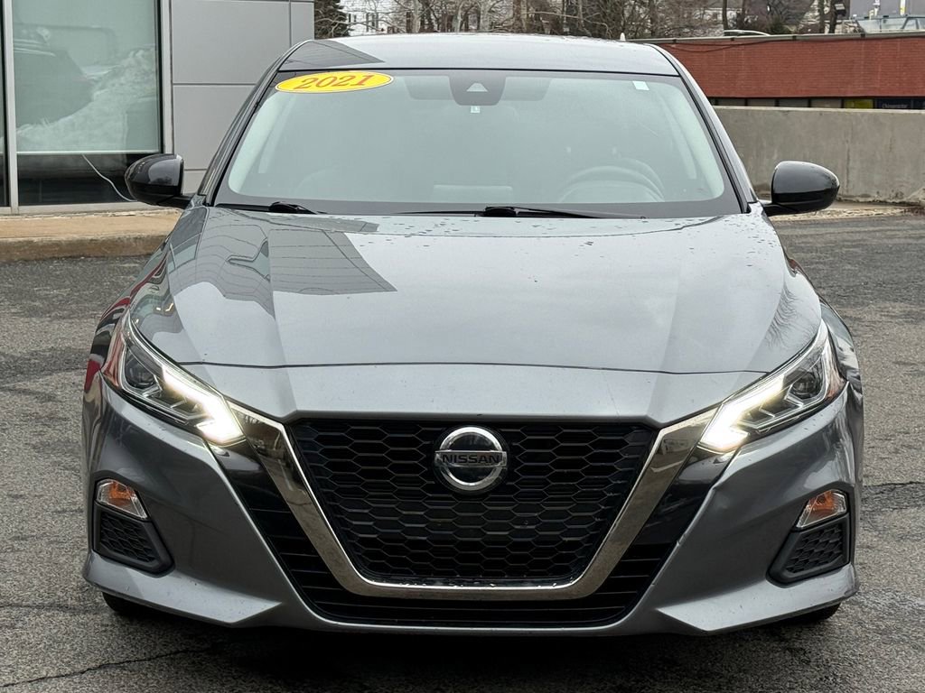 Used 2021 Nissan Altima 2.5 SR image 2