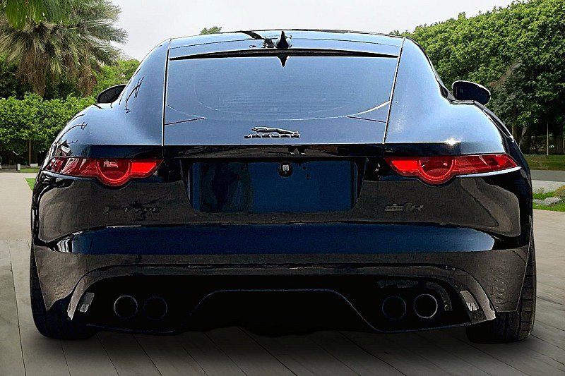 Used 2017 Jaguar F-TYPE R image 4