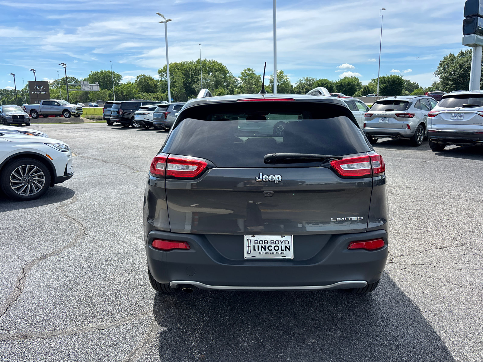 Used 2016 Jeep Cherokee Limited FWD image 6