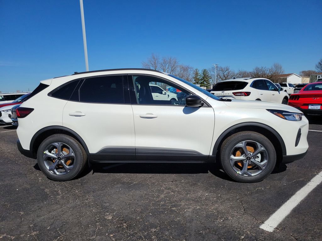 New 2026 Ford Escape ST-Line w/ Tech Pack #1 image 3