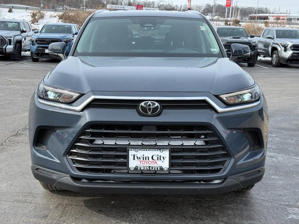 Certified 2025 Toyota Grand Highlander AWD image 10
