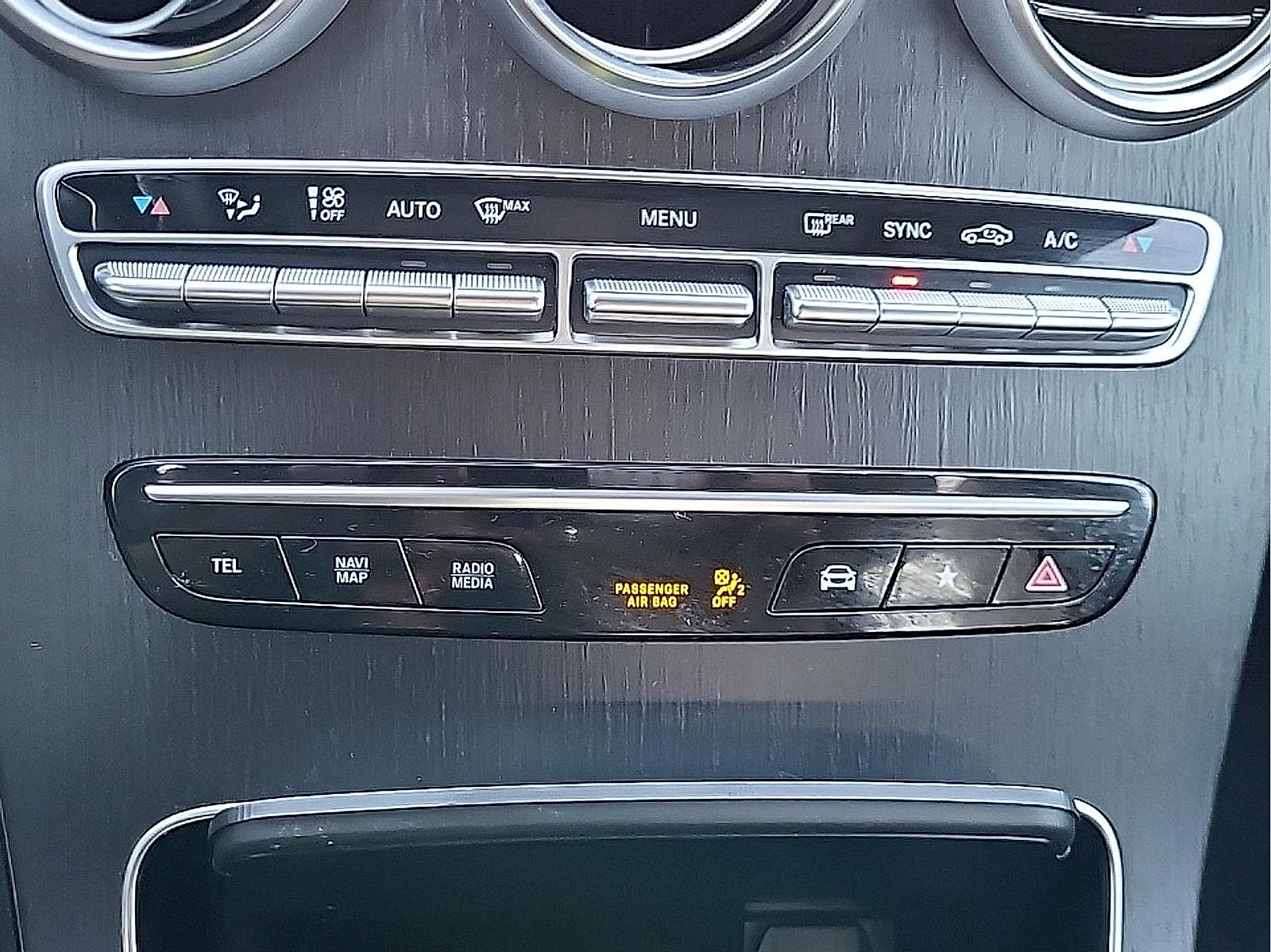 Used 2022 Mercedes-Benz GLC 300 4MATIC image 24
