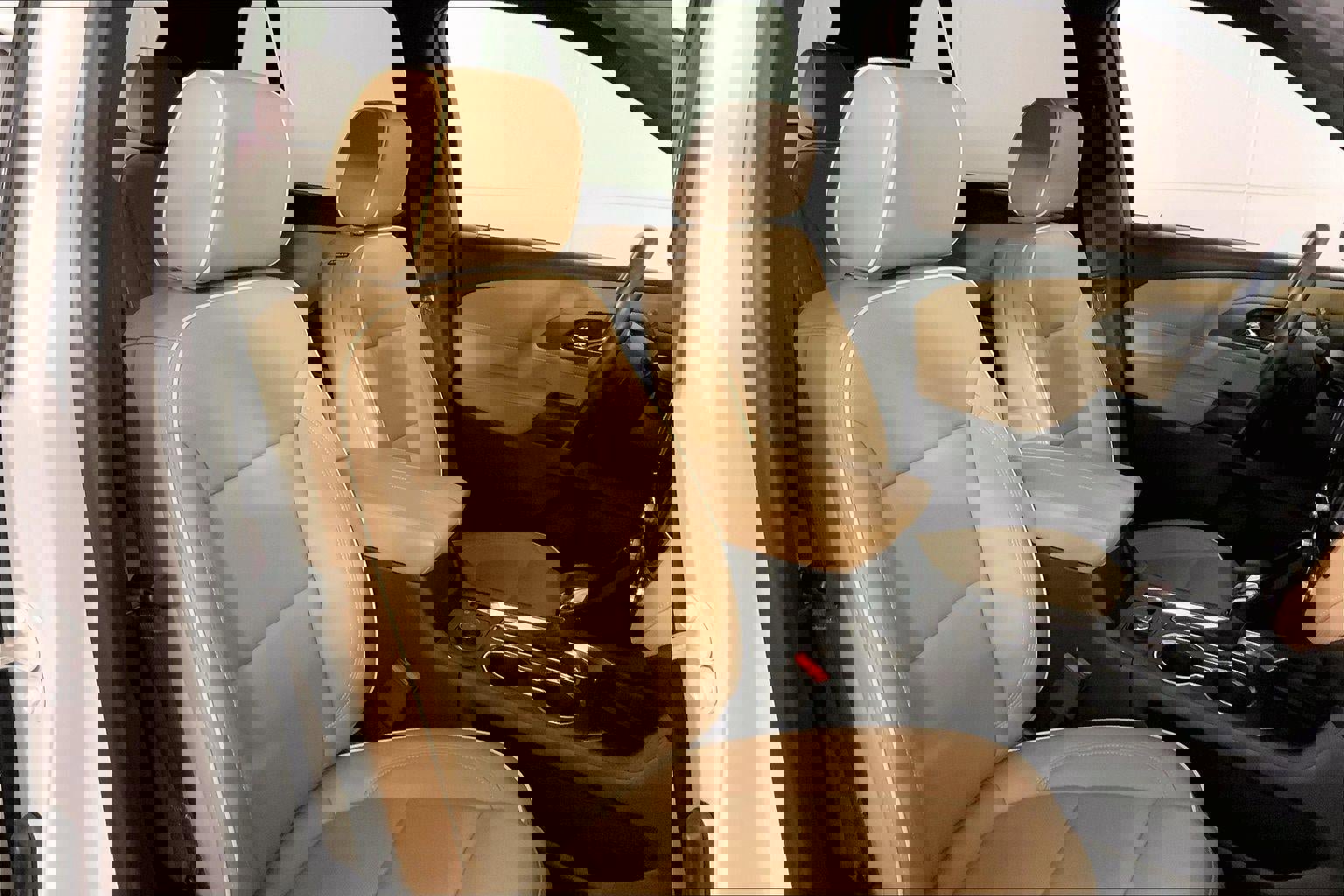 Used 2023 Chevrolet Traverse Premier image 7