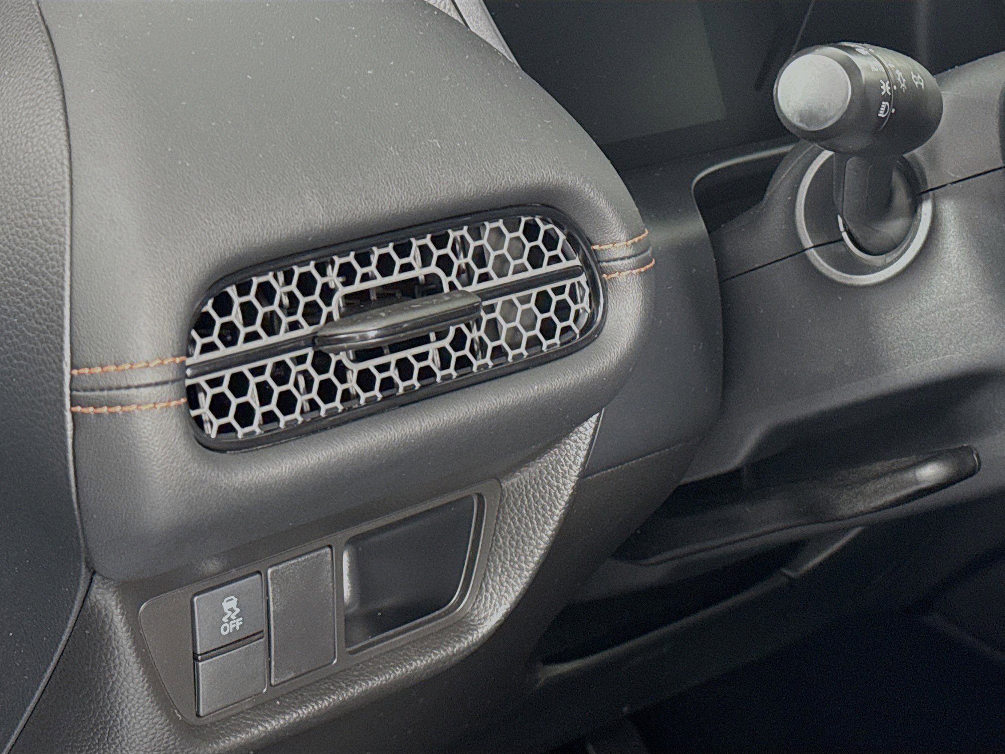 Certified 2024 Honda HR-V Sport image 10