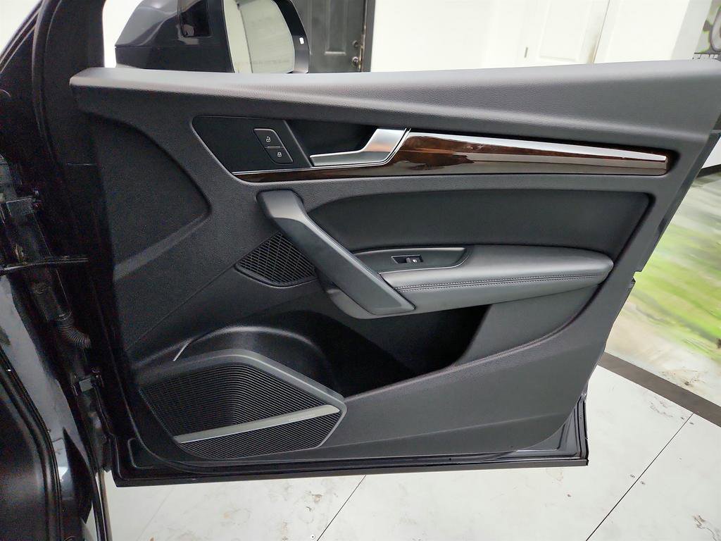 Used 2019 Audi Q5 2.0T Premium Plus w/ Premium Plus Package image 29