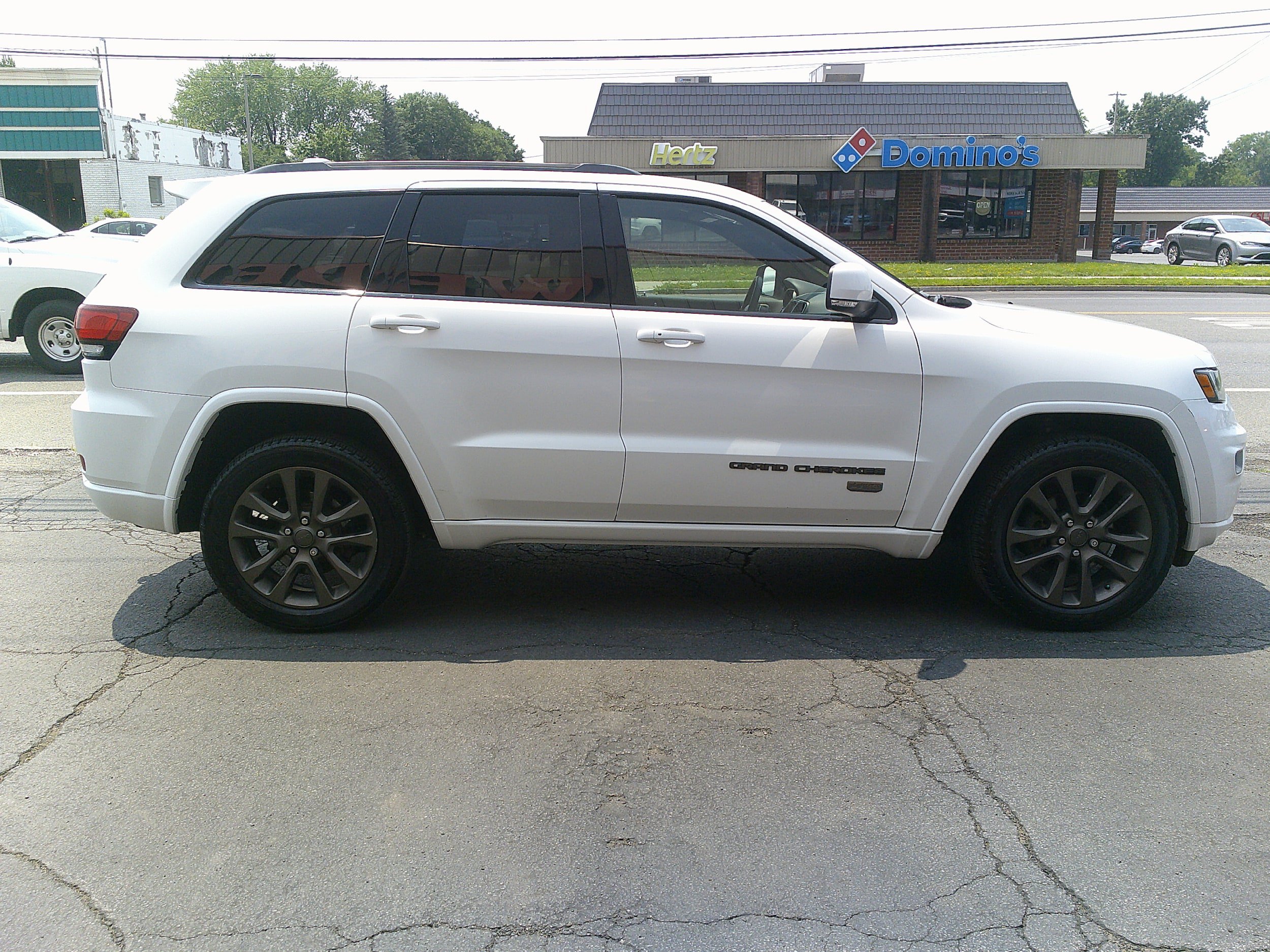 Used 2017 Jeep Grand Cherokee Limited 75th Anniversary AWD/4WD image 7