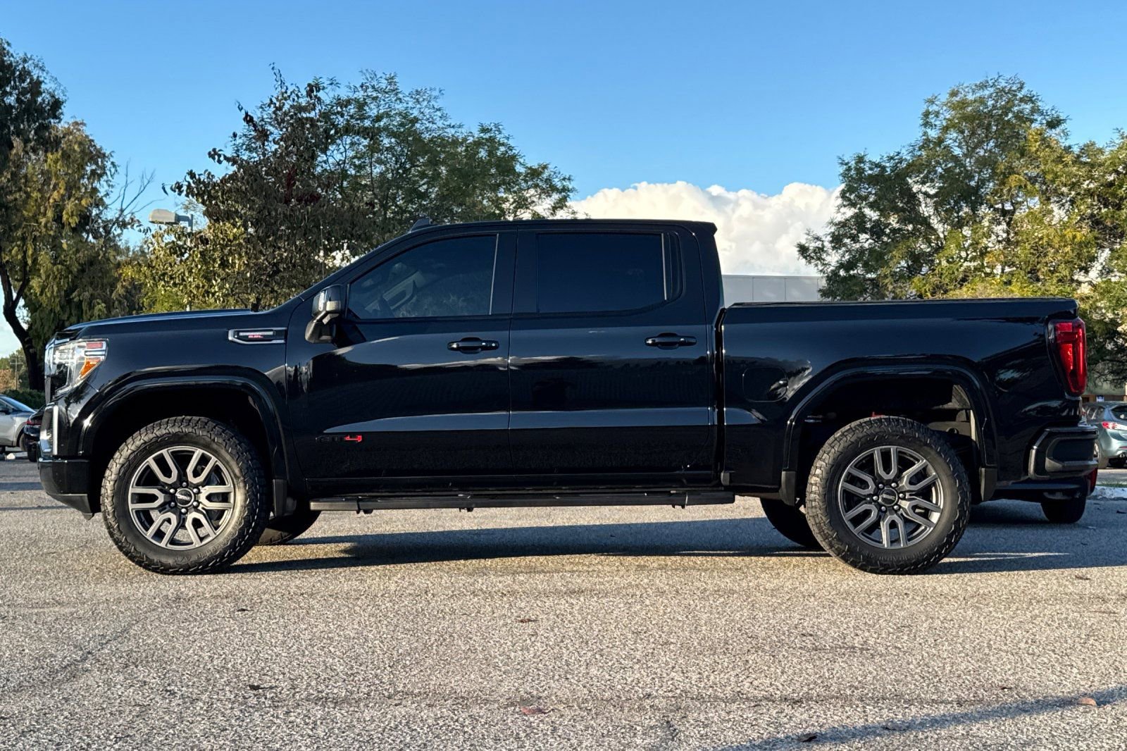 Used 2020 GMC Sierra 1500 AT4 w/ AT4 Premium Package image 7