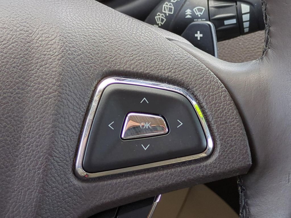 Used 2015 Lincoln MKC FWD w/ Equipment Group 102A Reserve image 12