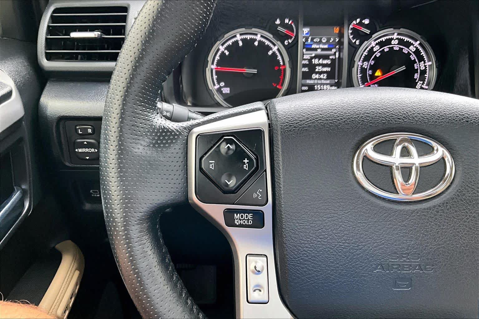 Used 2024 Toyota 4Runner Limited AWD/4WD image 25