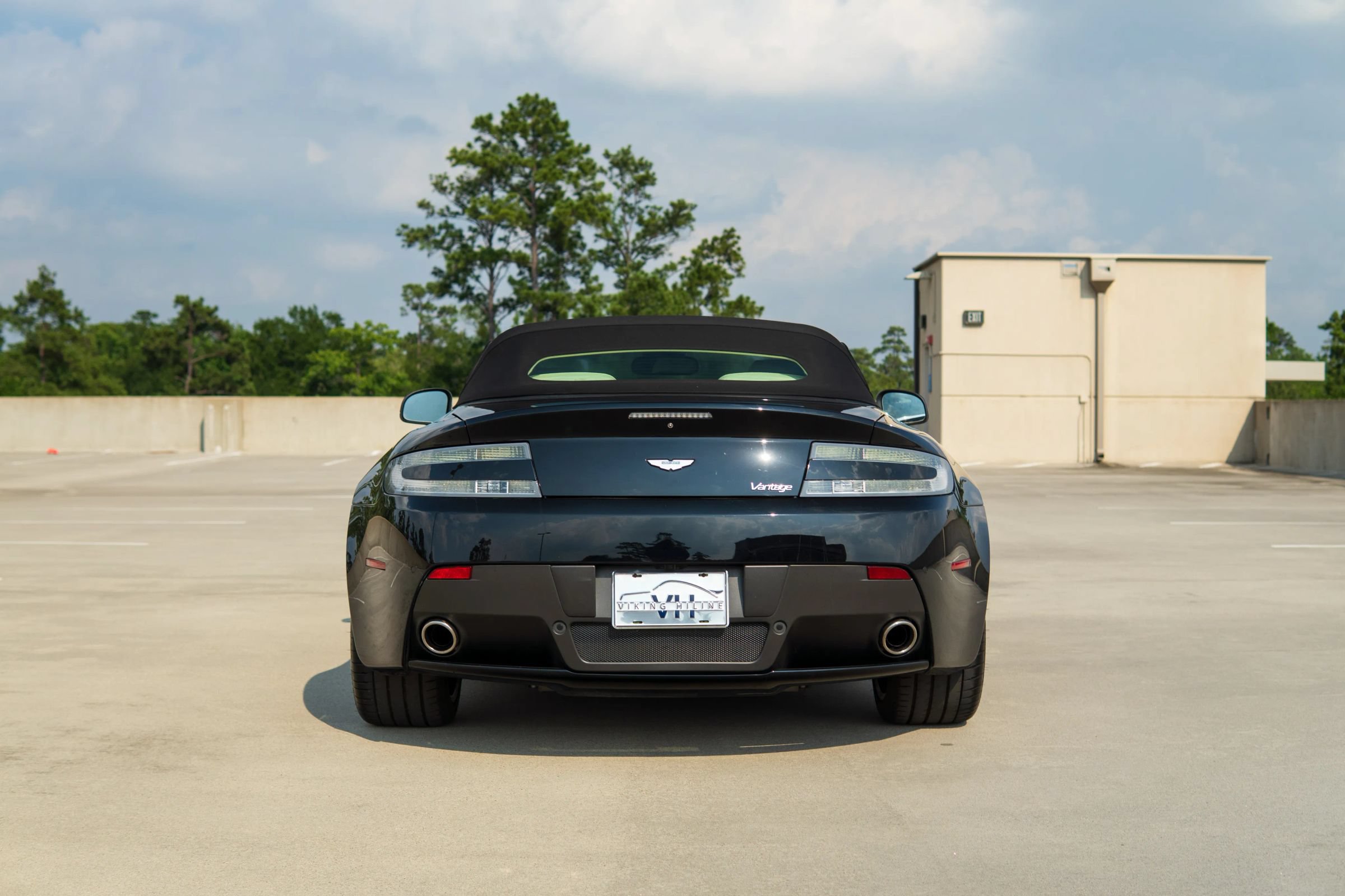 Used 2013 Aston Martin V8 Vantage Roadster RWD image 5