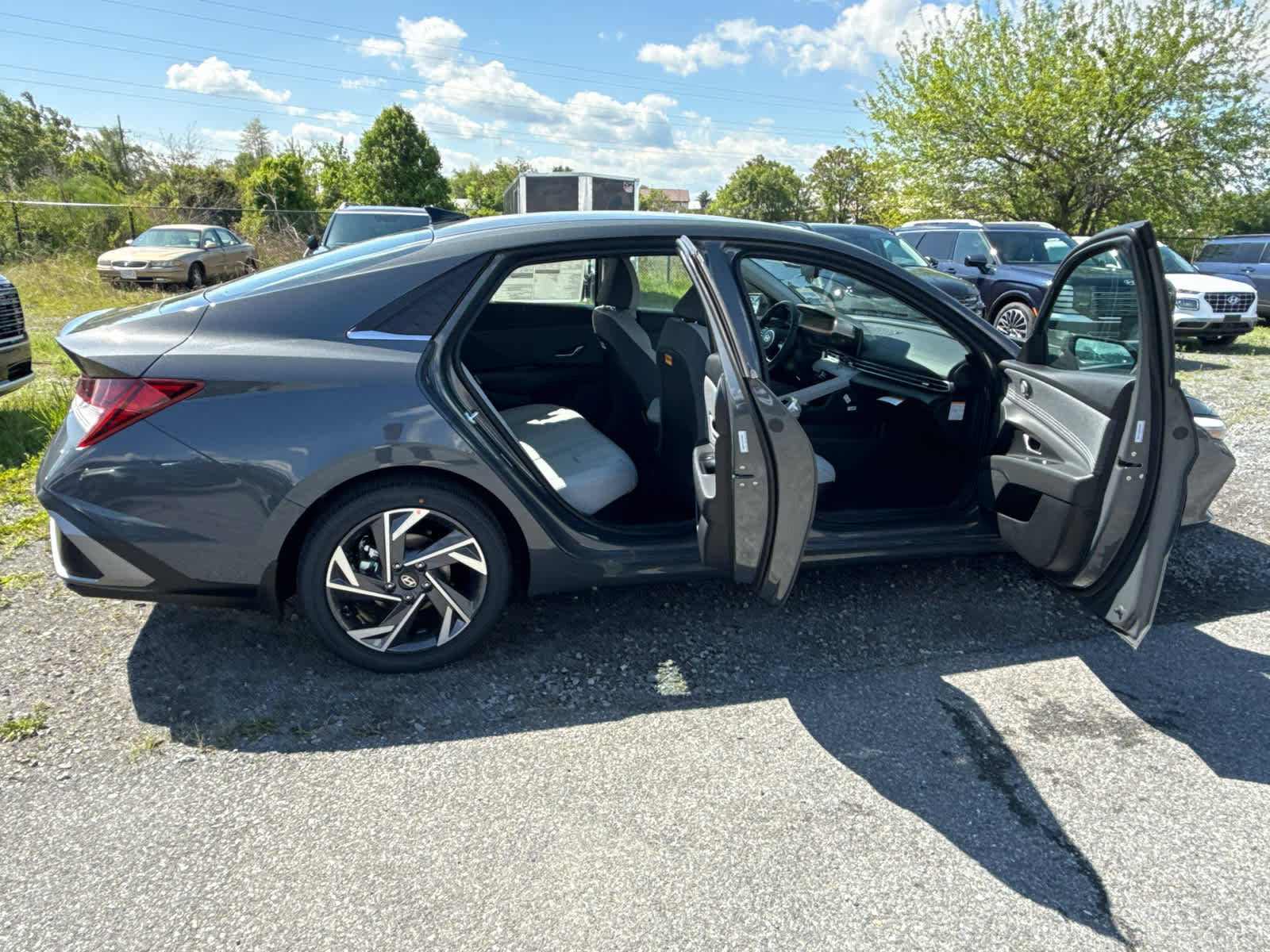 New 2026 Hyundai Elantra Limited FWD image 31