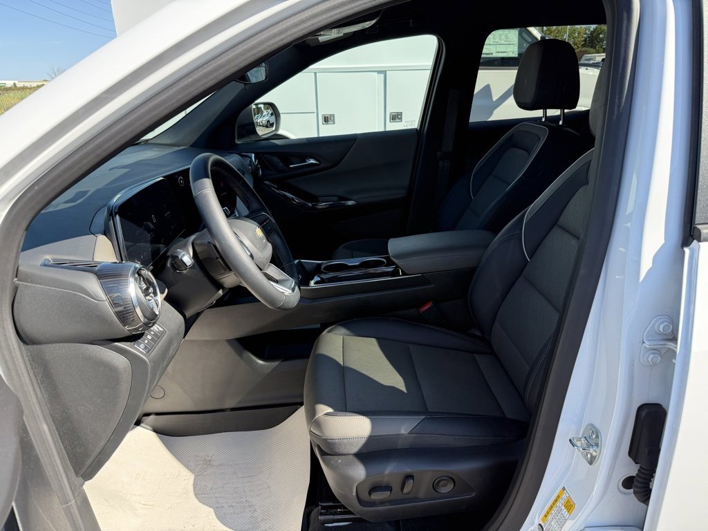 New 2025 Chevrolet Equinox LT w/ Convenience Package II image 11