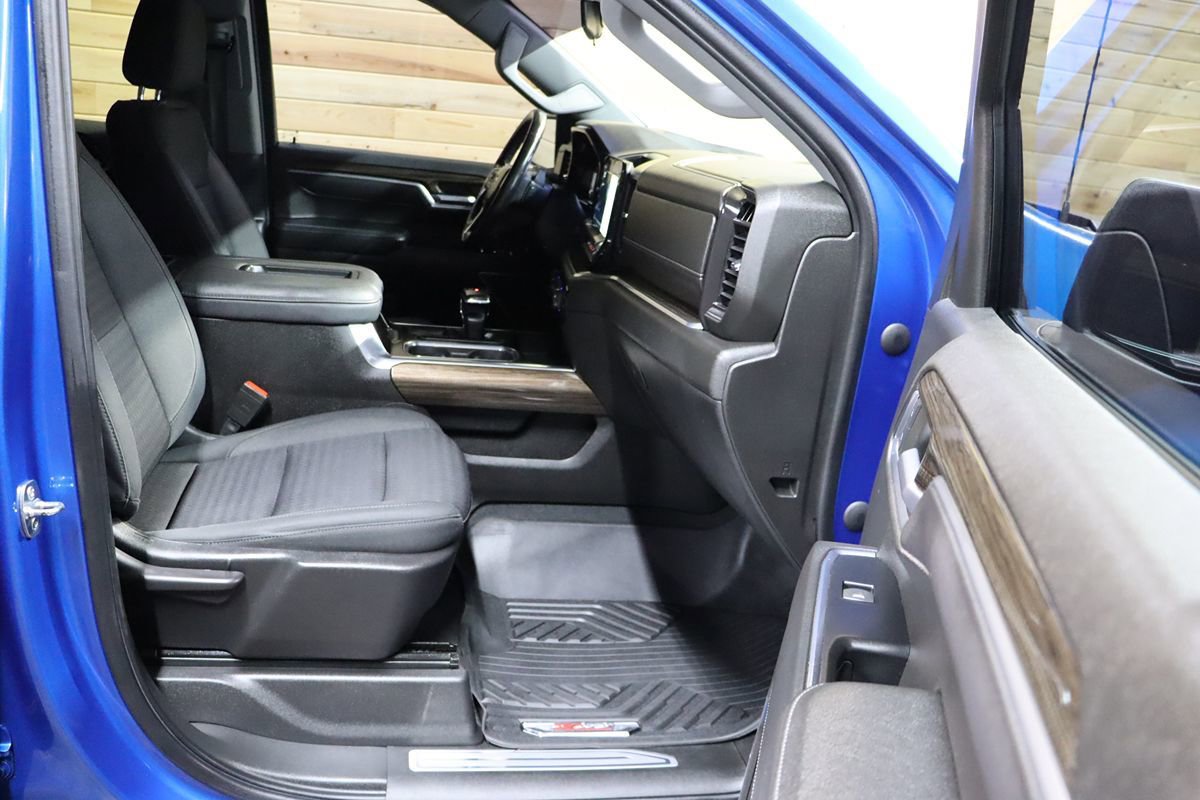 Used 2022 Chevrolet Silverado 1500 LT AWD/4WD image 64