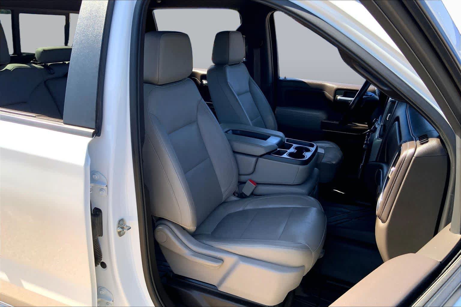 Used 2020 Chevrolet Silverado 1500 LT w/ Texas Edition AWD/4WD image 8