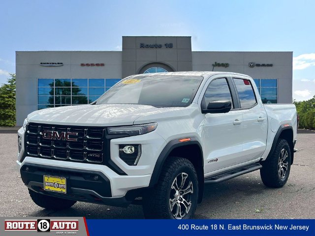 Used 2024 GMC Canyon AT4 w/ Technology Package AWD/4WD image 2