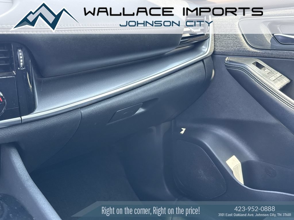 Used 2021 Nissan Rogue SV FWD image 19