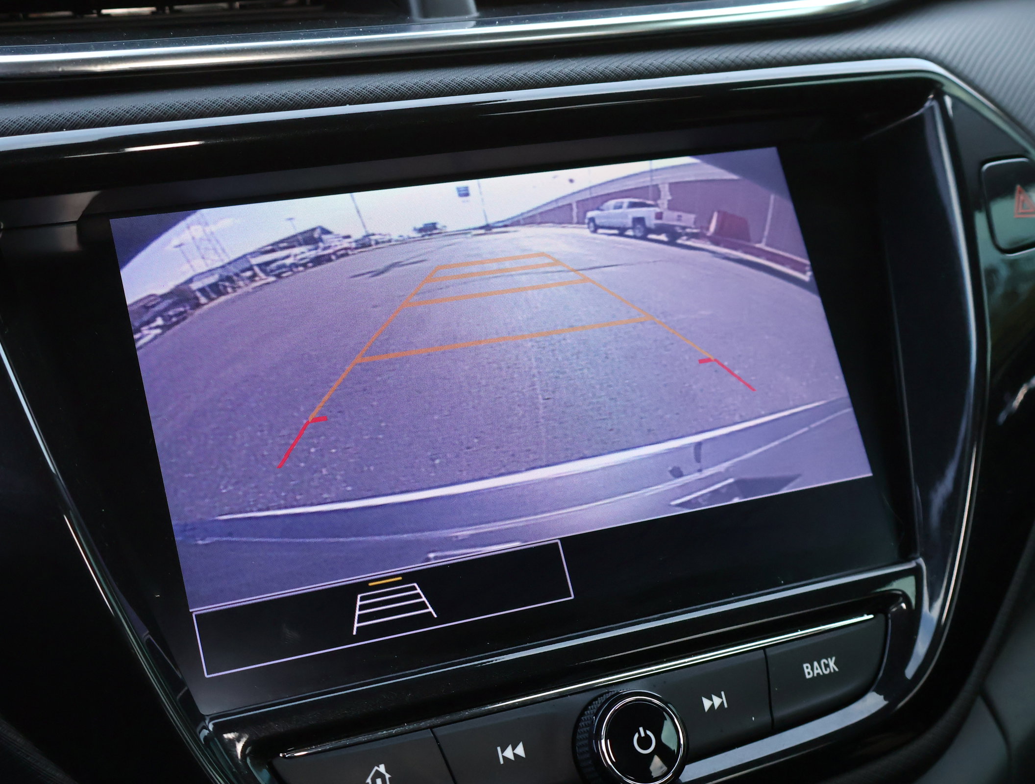 Used 2021 Chevrolet TrailBlazer LT w/ Convenience Package image 5