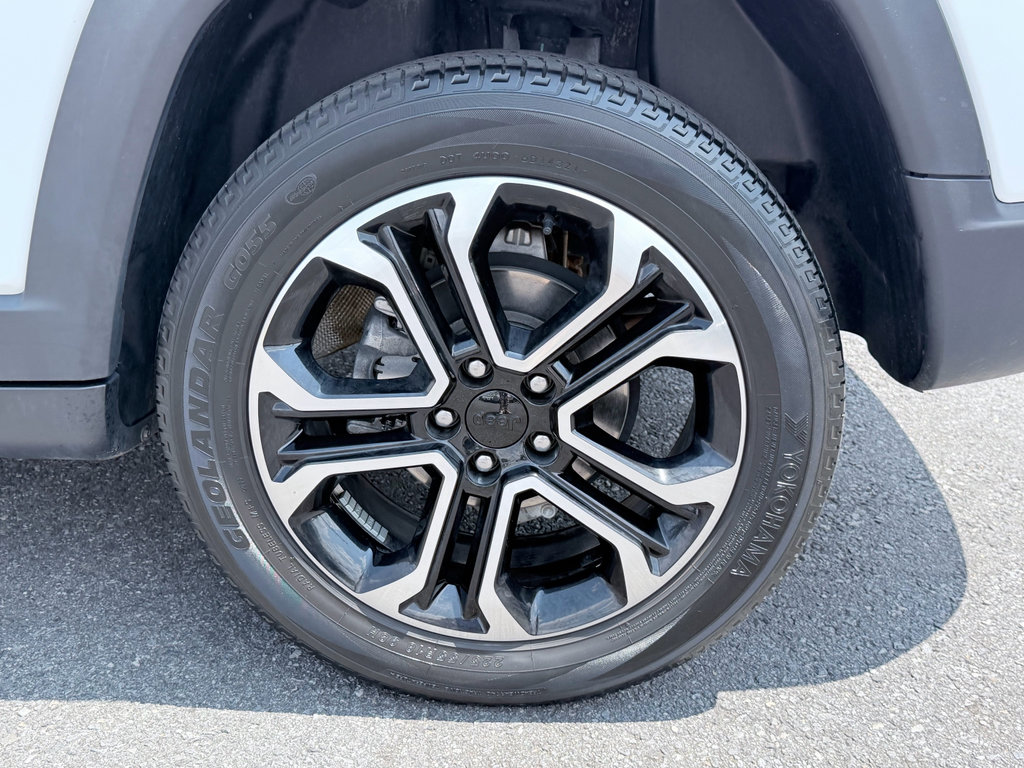 Used 2022 Jeep Compass Limited AWD/4WD image 33