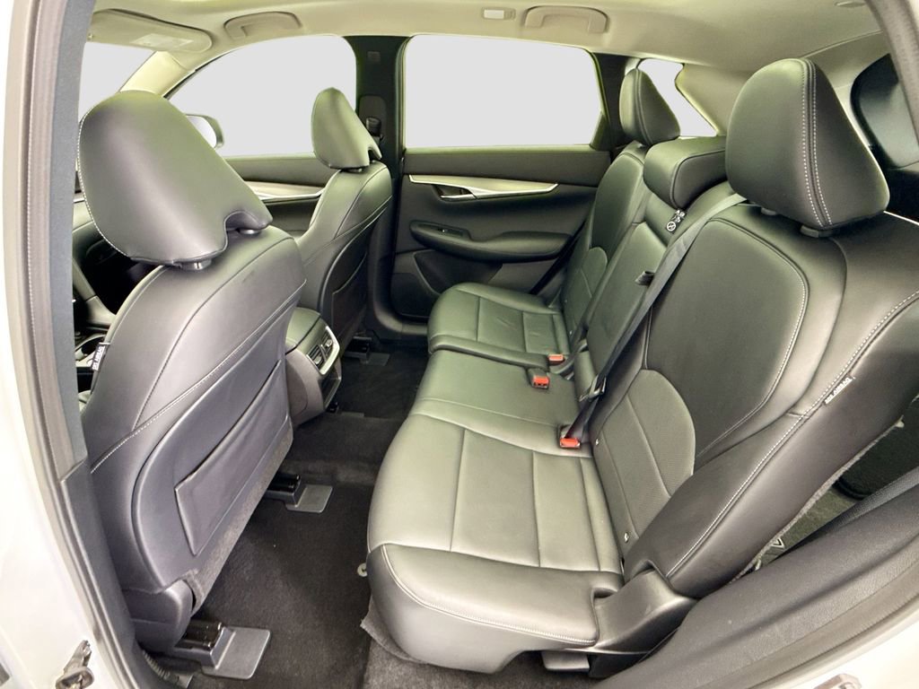 Used 2023 INFINITI QX50 Luxe AWD/4WD image 19
