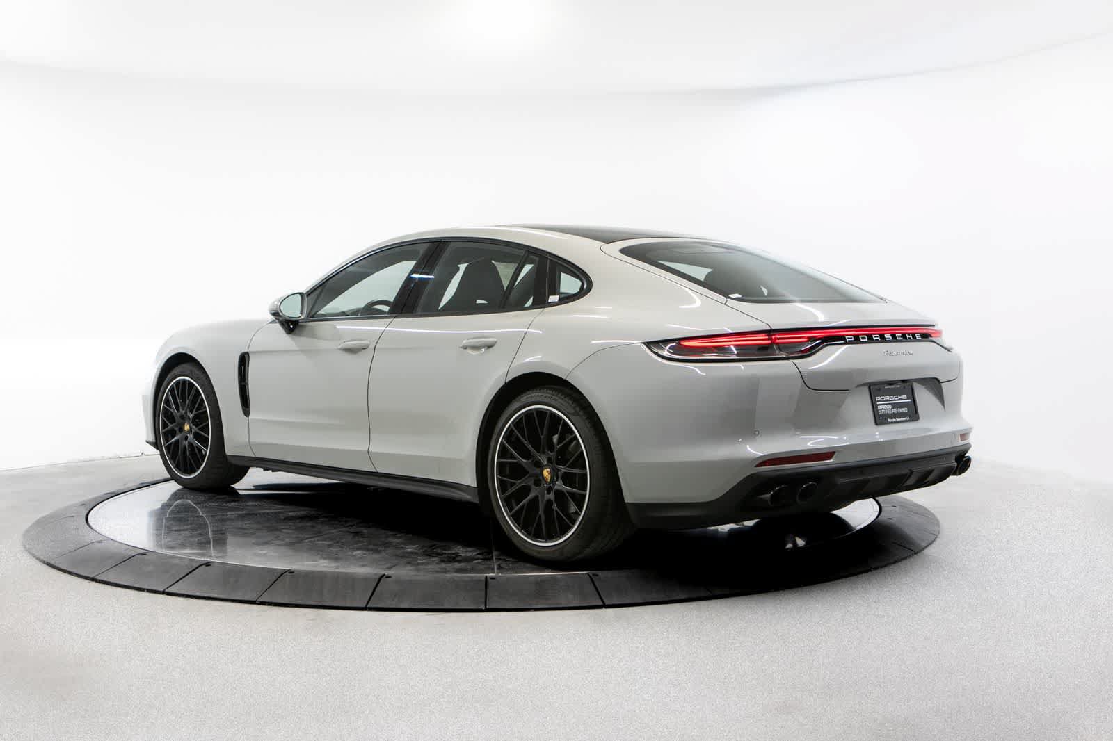 Certified 2023 Porsche Panamera RWD image 3
