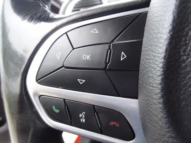 Used 2021 Chrysler 300 Touring RWD image 17