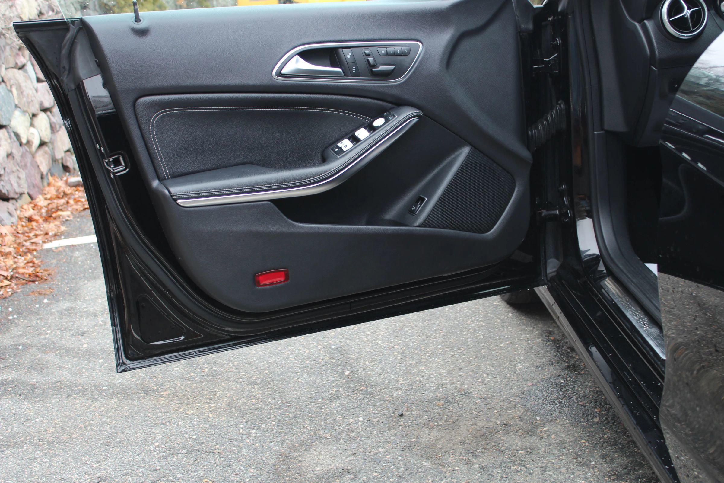 Used 2015 Mercedes-Benz CLA 250 4MATIC image 12