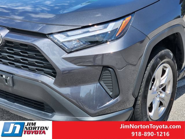 Used 2025 Toyota RAV4 XLE FWD image 10