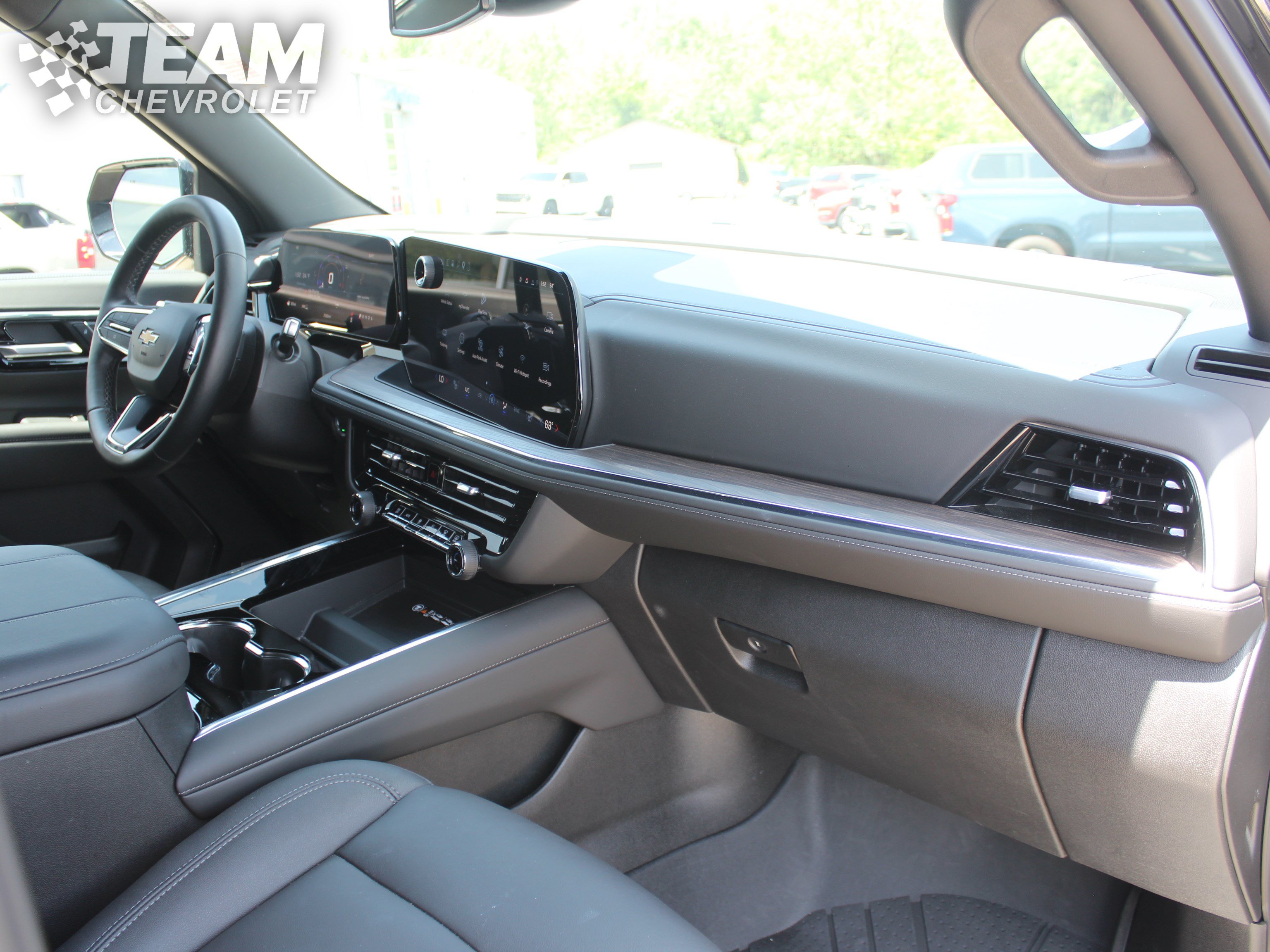 Used 2026 Chevrolet Tahoe LT w/ Comfort Package AWD/4WD image 29