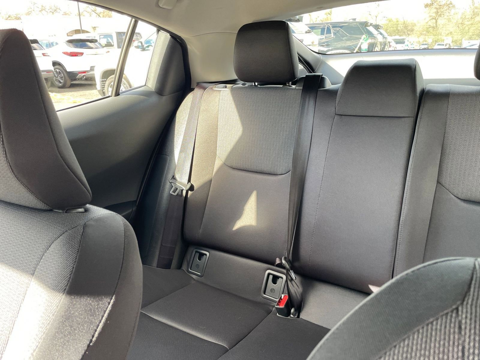 Used 2025 Toyota Prius LE image 39