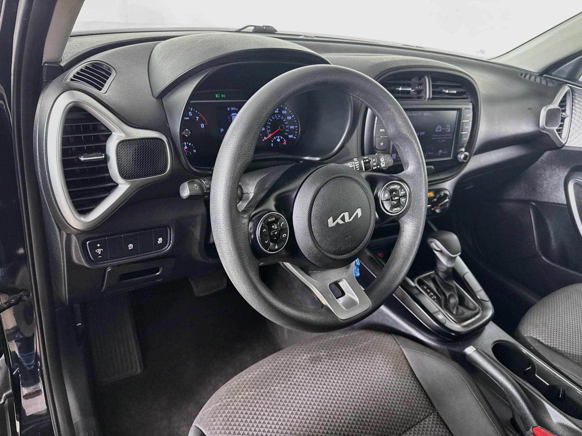 Used 2022 Kia Soul LX FWD image 8