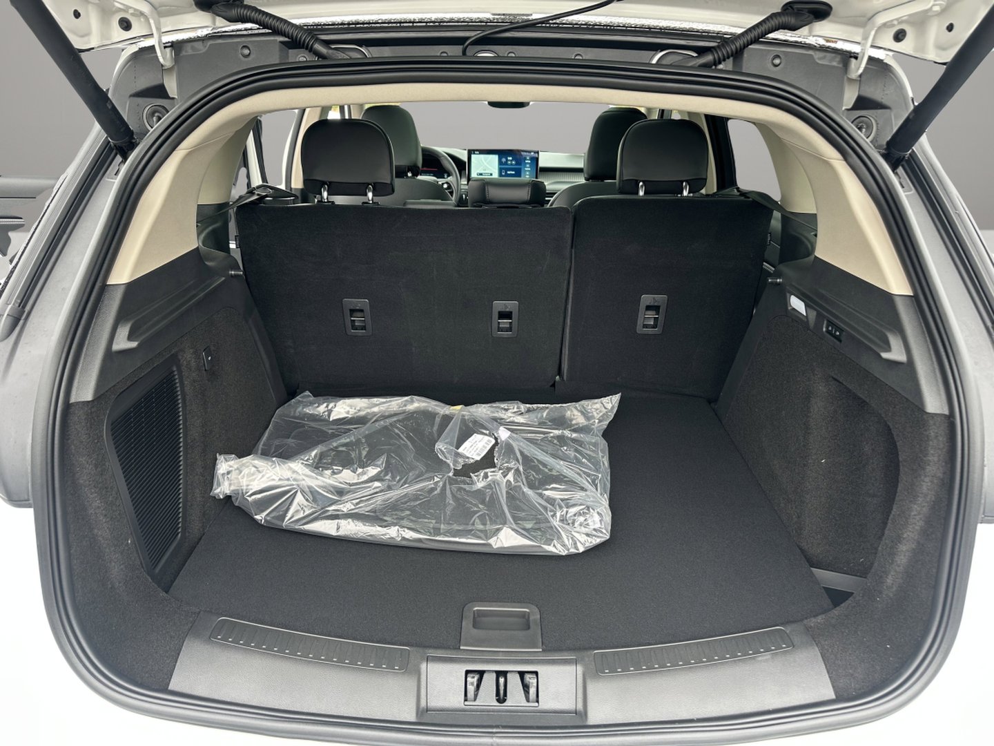 New 2026 Lincoln Corsair Premiere image 7