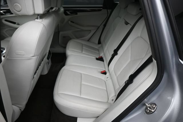 Used 2019 Porsche Macan AWD/4WD image 19