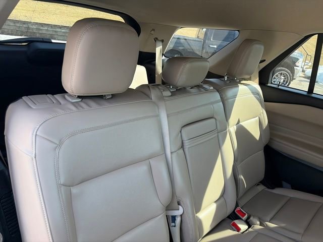 Used 2023 Ford Explorer XLT w/ Equipment Group 202A image 33