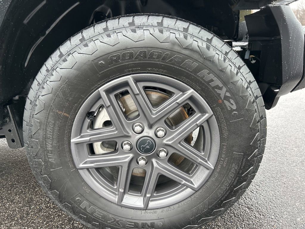 Used 2025 Jeep Wrangler Sport S image 32