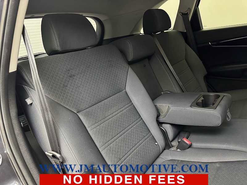 Used 2017 Kia Sorento LX w/ LX Convenience Package AWD/4WD image 16