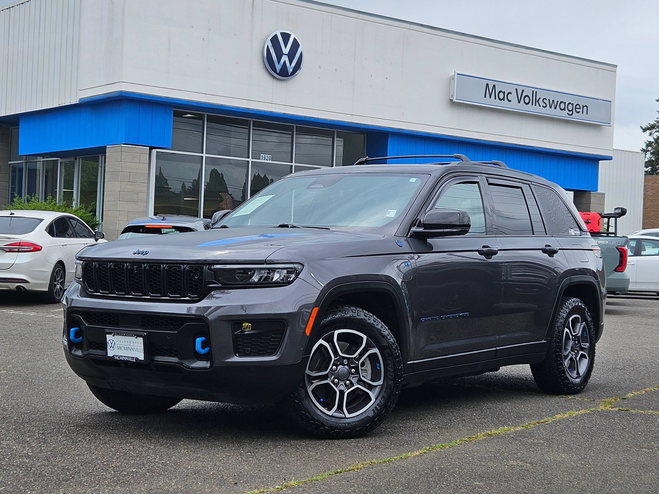 Used 2023 Jeep Grand Cherokee Trailhawk w/ Advanced Protech Group II