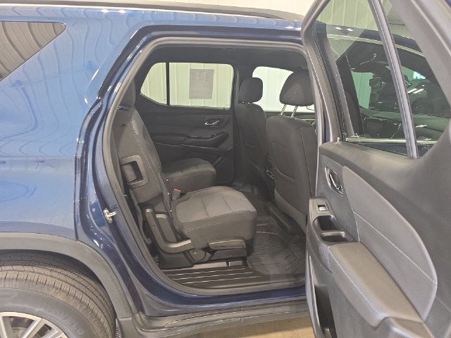 Used 2023 Chevrolet Traverse LT AWD/4WD image 30