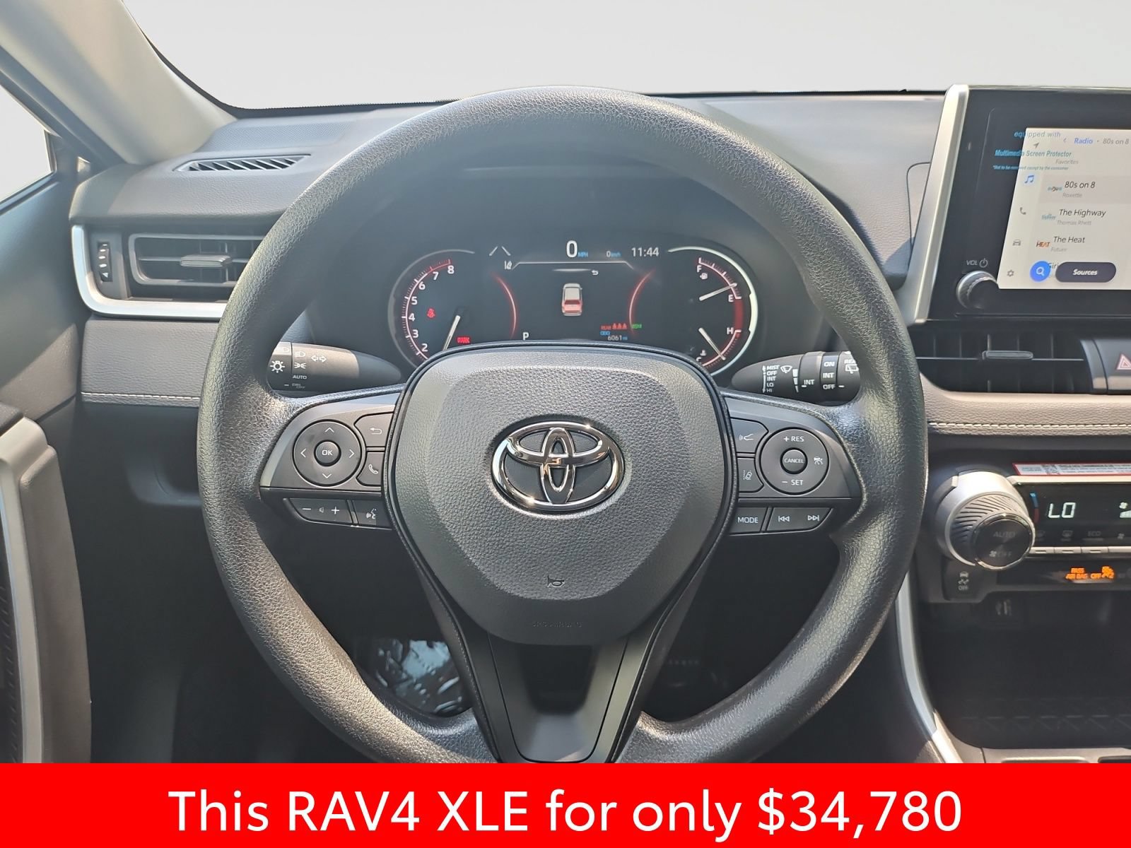 Used 2025 Toyota RAV4 XLE FWD image 44